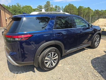2024 Nissan Pathfinder SL – miniatura 3