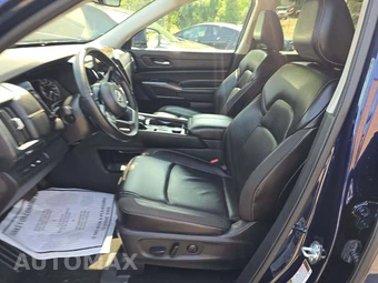 2024 Nissan Pathfinder SL – miniatura 6