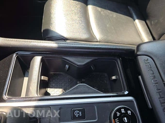 2024 Nissan Pathfinder SL – miniatura 8