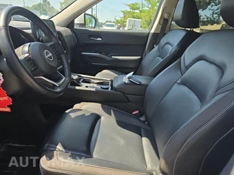 2024 Nissan Pathfinder SL - miniatura 11