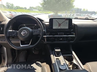 2024 Nissan Pathfinder SL - miniatura 12