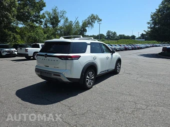 2024 Nissan Pathfinder SL - miniatura 5