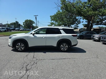 2024 Nissan Pathfinder SL - miniatura 8