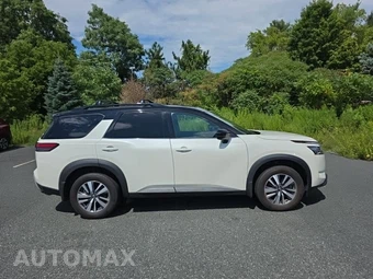2024 Nissan Pathfinder SL - miniatura 4