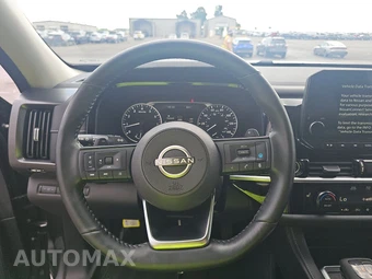 2024 Nissan Pathfinder SL – miniatura 10