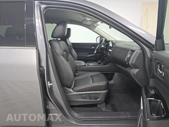 2024 Nissan Pathfinder SL – miniatura 8