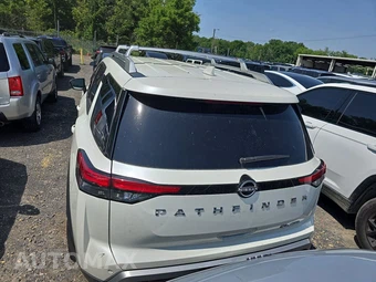 2024 Nissan Pathfinder SL – miniatura 5