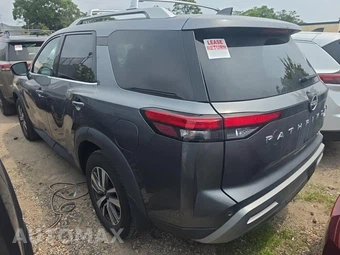 2024 Nissan Pathfinder SL - miniatura 7