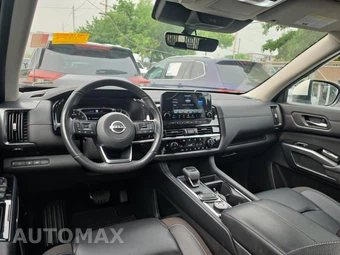 2024 Nissan Pathfinder SL – miniatura 12