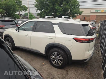 2024 Nissan Pathfinder SL – miniatura 8