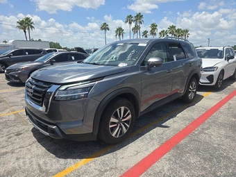 2024 Nissan Pathfinder SL