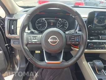 2024 Nissan Pathfinder SL – miniatura 10
