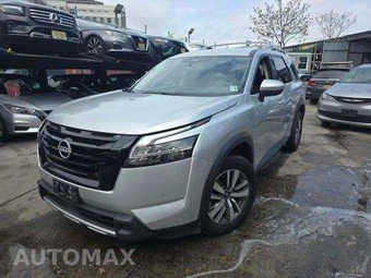 2024 Nissan Pathfinder SL
