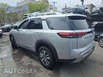 2024 Nissan Pathfinder SL – miniatura 2