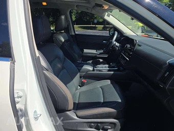 2024 Nissan Pathfinder SL – miniatura 16