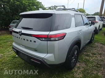 2024 Nissan Pathfinder SV - miniatura 5