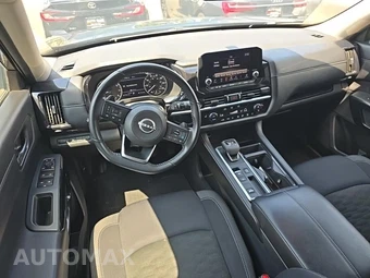 2024 Nissan Pathfinder SV – miniatura 14