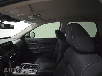 2024 Nissan Pathfinder SV – miniatura 18