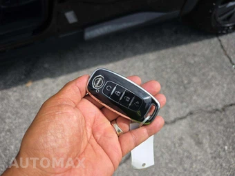 2024 Nissan Pathfinder SV - miniatura 8