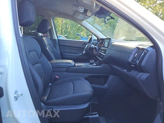 2024 Nissan Pathfinder SV – miniatura 8