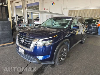2024 Nissan Pathfinder SV