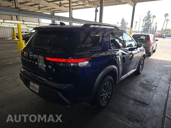 2024 Nissan Pathfinder SV – miniatura 4