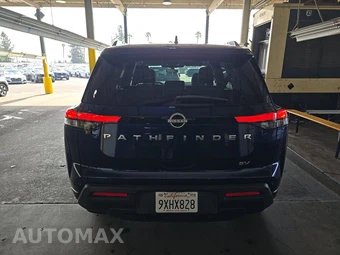 2024 Nissan Pathfinder SV – miniatura 5