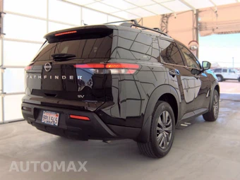 2024 Nissan Pathfinder SV - miniatura 4
