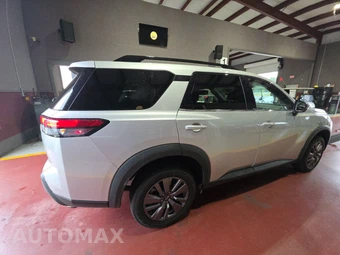2024 Nissan Pathfinder SV - miniatura 4