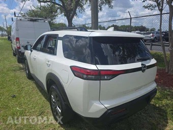 2024 Nissan Pathfinder SV - miniatura 3