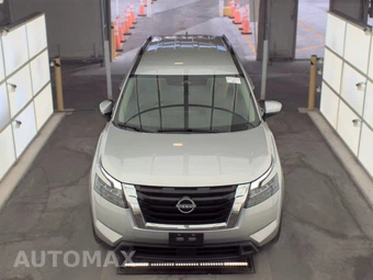 2024 Nissan Pathfinder SV – miniatura 2