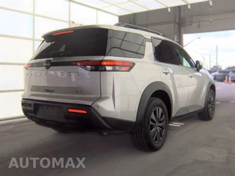 2024 Nissan Pathfinder SV – miniatura 5