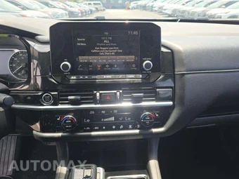 2024 Nissan Pathfinder SV – miniatura 10