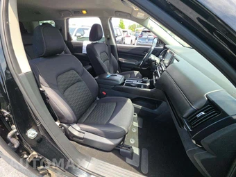 2024 Nissan Pathfinder SV – miniatura 19