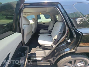 2024 Nissan Pathfinder SV – miniatura 13