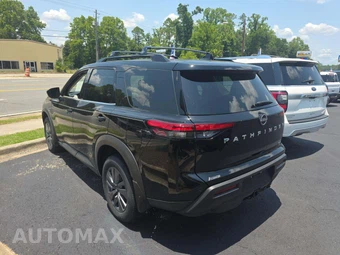2024 Nissan Pathfinder SV – miniatura 2