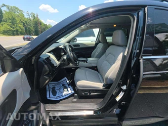 2024 Nissan Pathfinder SV – miniatura 6