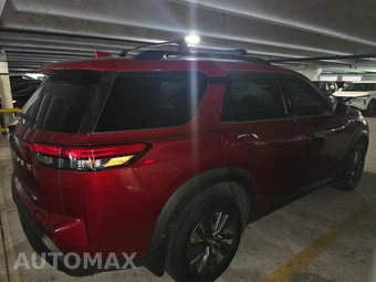 2024 Nissan Pathfinder SV - miniatura 4
