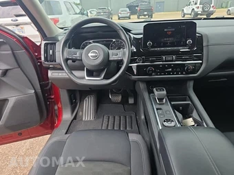 2024 Nissan Pathfinder SV - miniatura 12