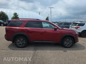 2024 Nissan Pathfinder SV - miniatura 4