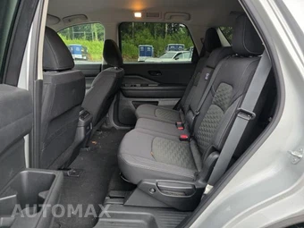 2024 Nissan Pathfinder SV – miniatura 18