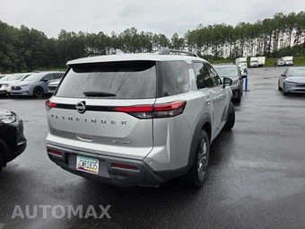 2024 Nissan Pathfinder SV – miniatura 5