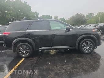 2024 Nissan Pathfinder SV - miniatura 4