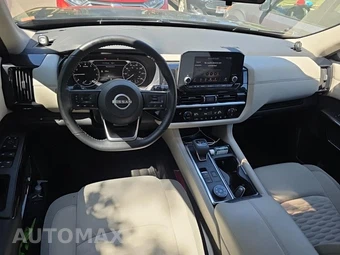 2024 Nissan Pathfinder SV – miniatura 12