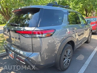 2024 Nissan Pathfinder SV – miniatura 5