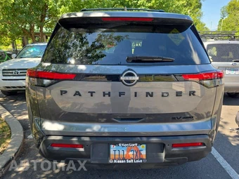 2024 Nissan Pathfinder SV – miniatura 6