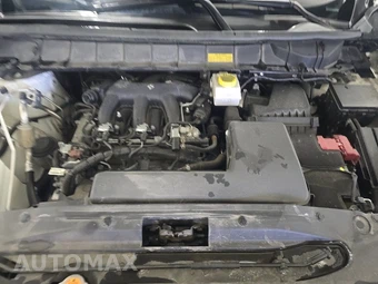 2024 Nissan Pathfinder SV – miniatura 15