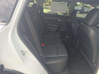 2024 Nissan Rogue Platinum – miniatura 13