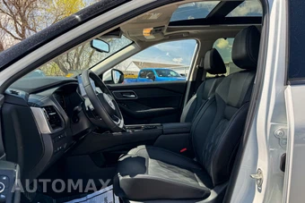 2024 Nissan Rogue Platinum - miniatura 25