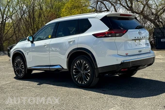 2024 Nissan Rogue Platinum - miniatura 5